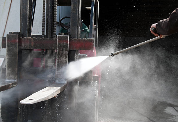 Best Deck Cleaning Services  in Daisetta, TX